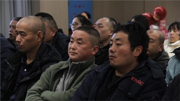 “共鉴鲜丽，，，，，，同绘新章 ”---共庆918搏天堂 2024 年终盛典